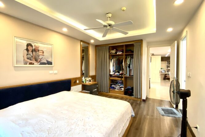 Bán căn hộ chung cư Ciputra rộng 183m2 giá 8.7 tỷ