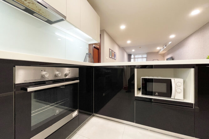 Cho thuê căn hộ 2 ngủ chung cư Watermark 395 Lạc Long Quân (48)