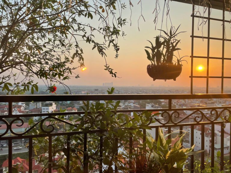 Bán căn hộ 3PN view Sông Hồng tại chung cư Tân Hoàng Minh Xuân Diệu